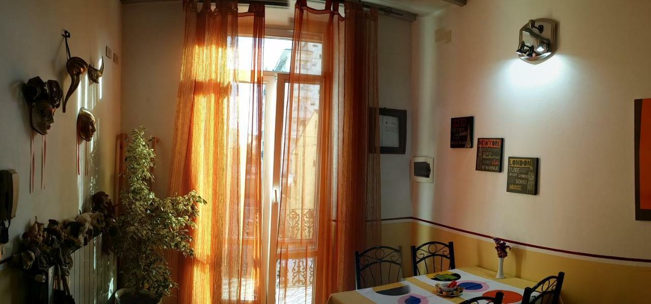 B&B Da Leo Pisa Bagian luar foto