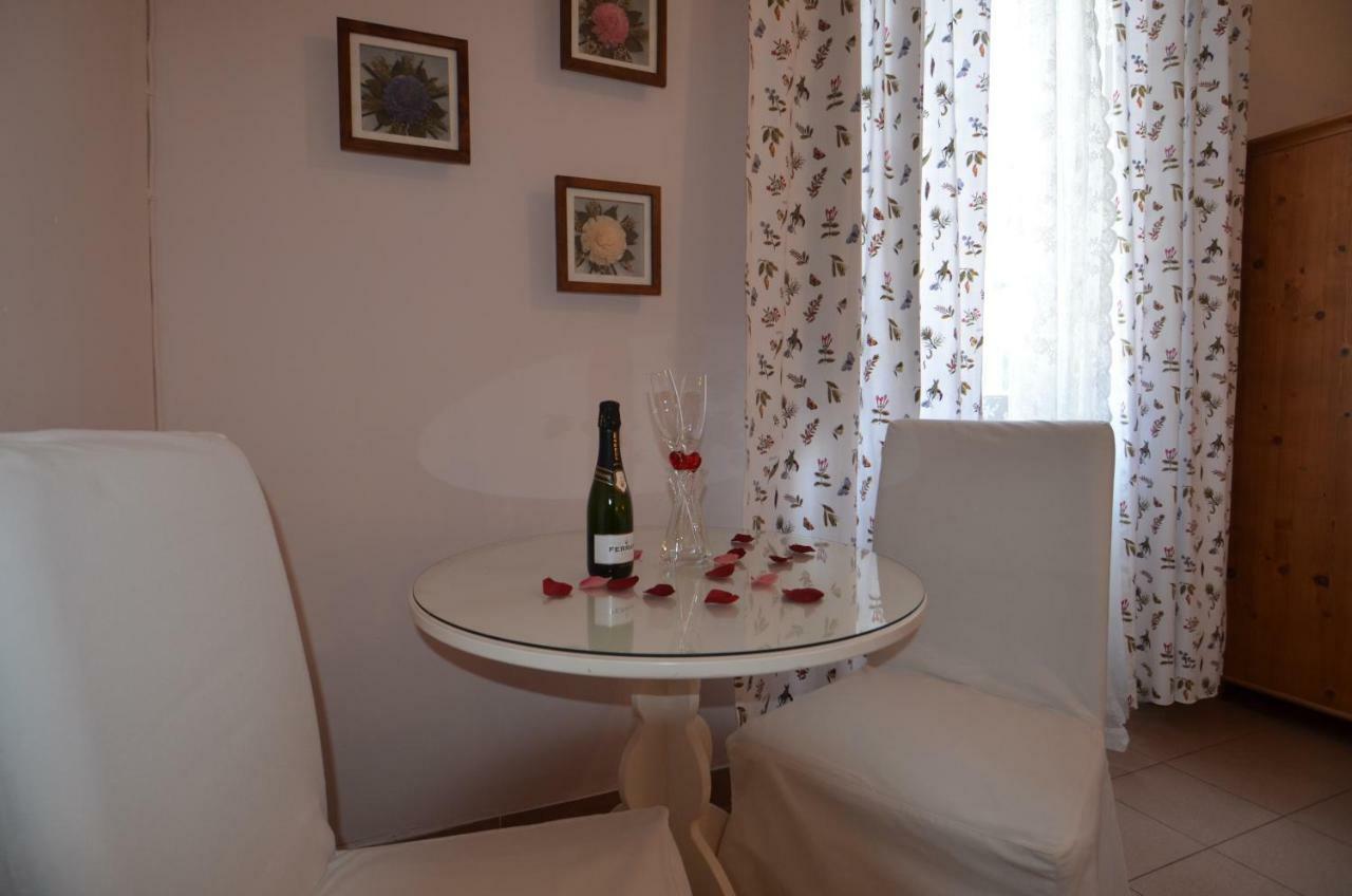 B&B Da Leo Pisa Bagian luar foto